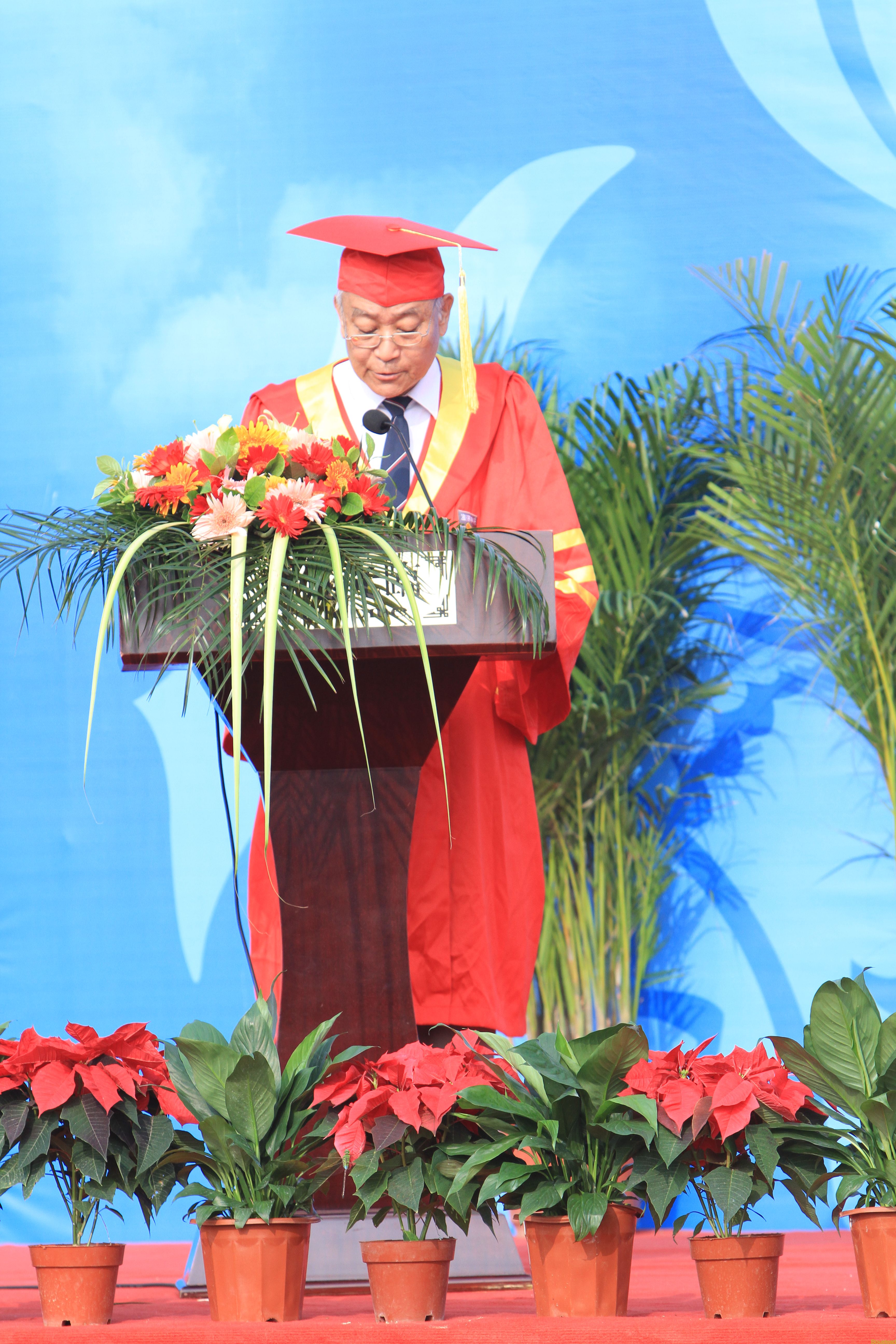 新葡的京集团8814检测站2014届学生毕业典礼报道