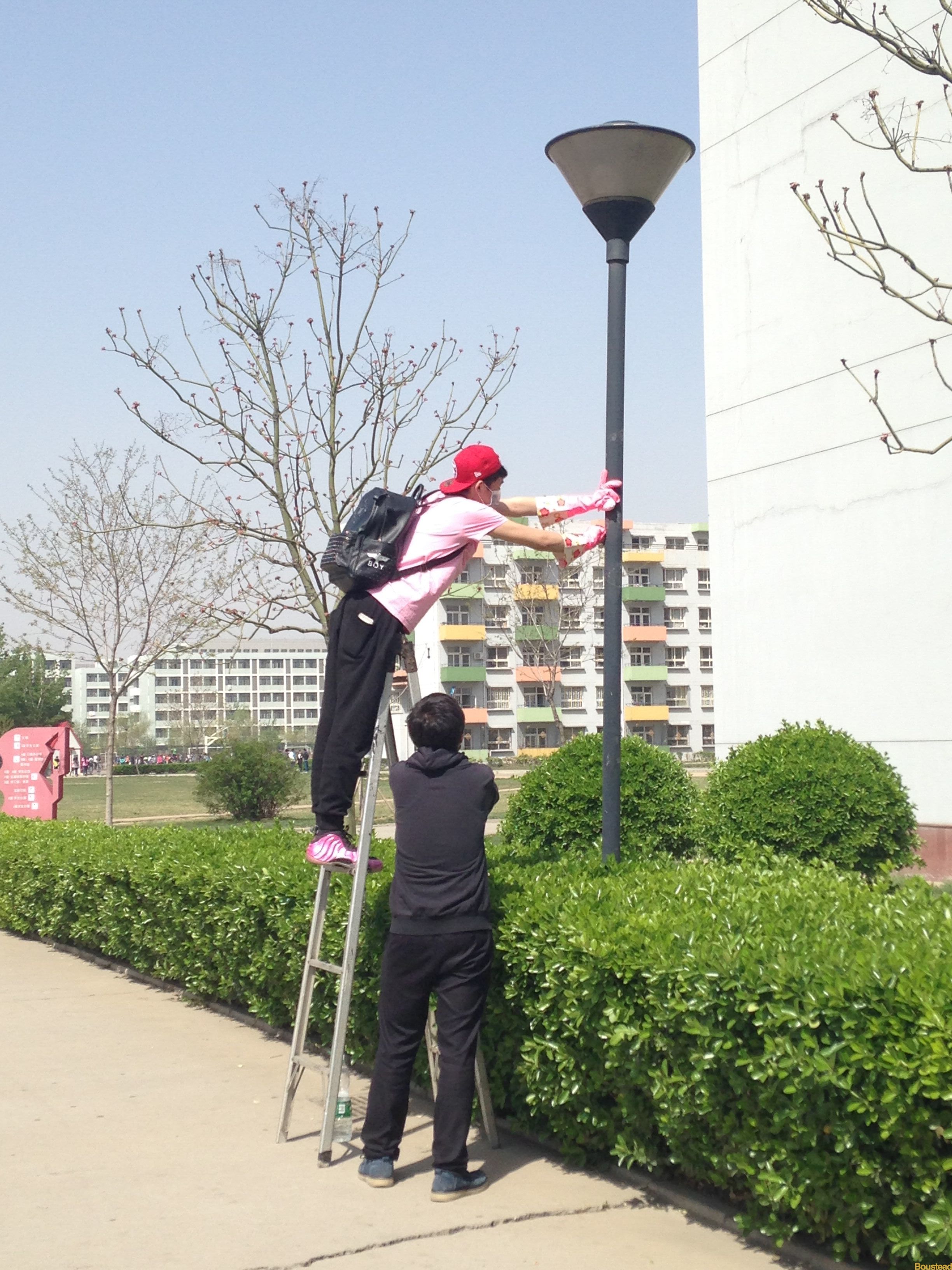 新葡的京2015年春季大扫除活动