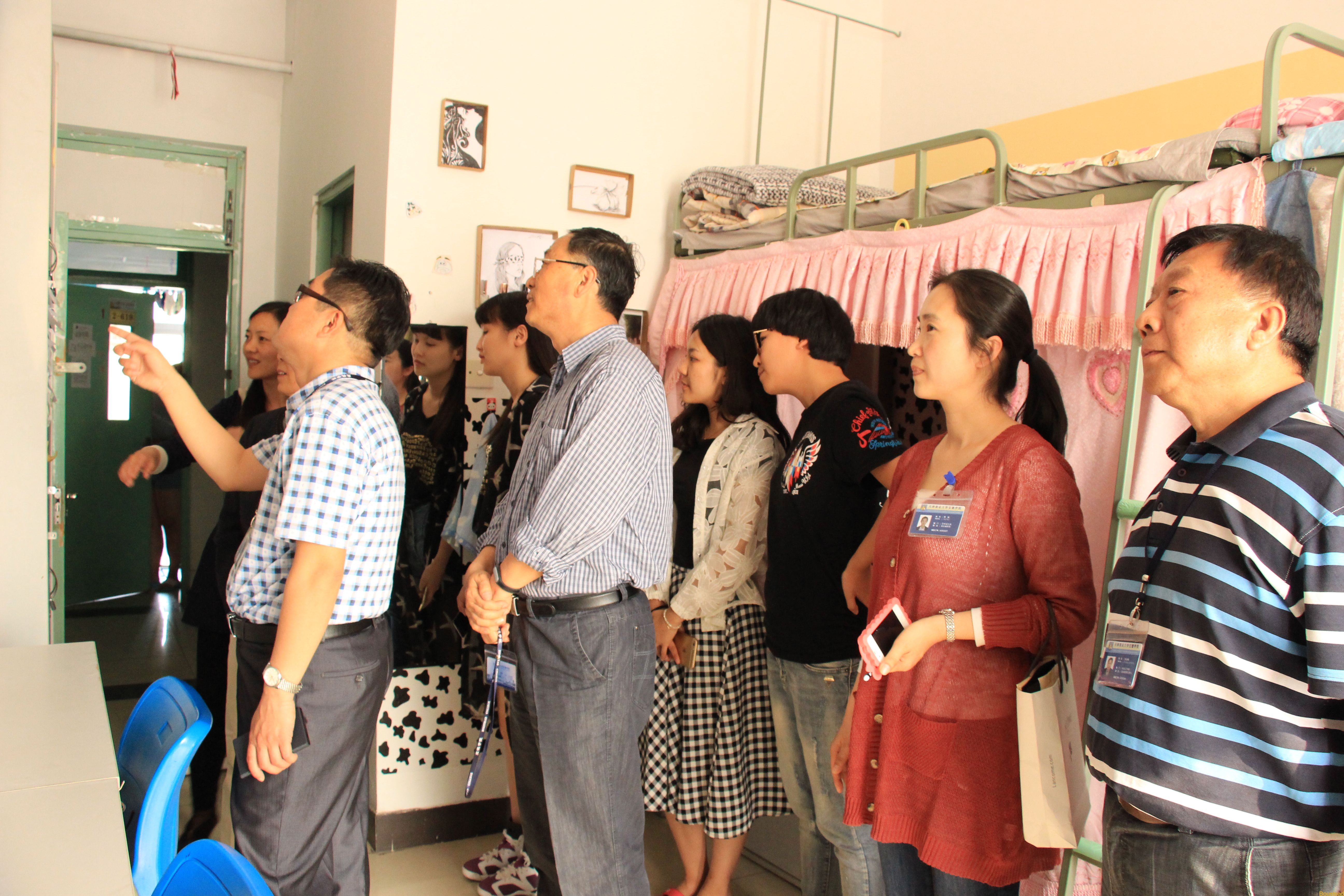 新葡的京艺术设计系第一届“宿舍美化设计”大赛圆满结束