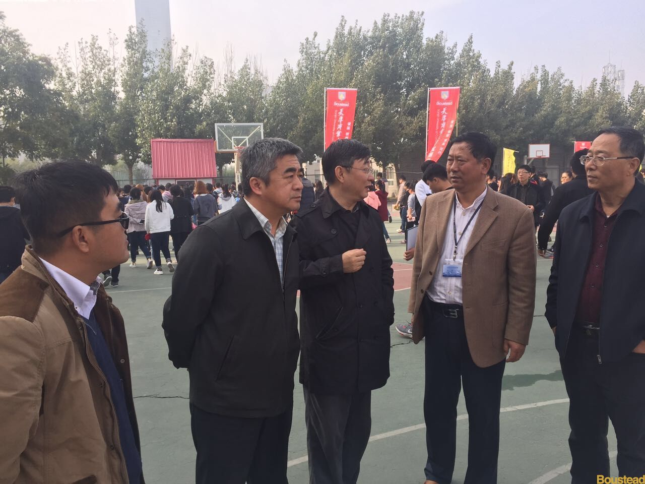 新葡的京开展2016级新生应急疏散逃生演练