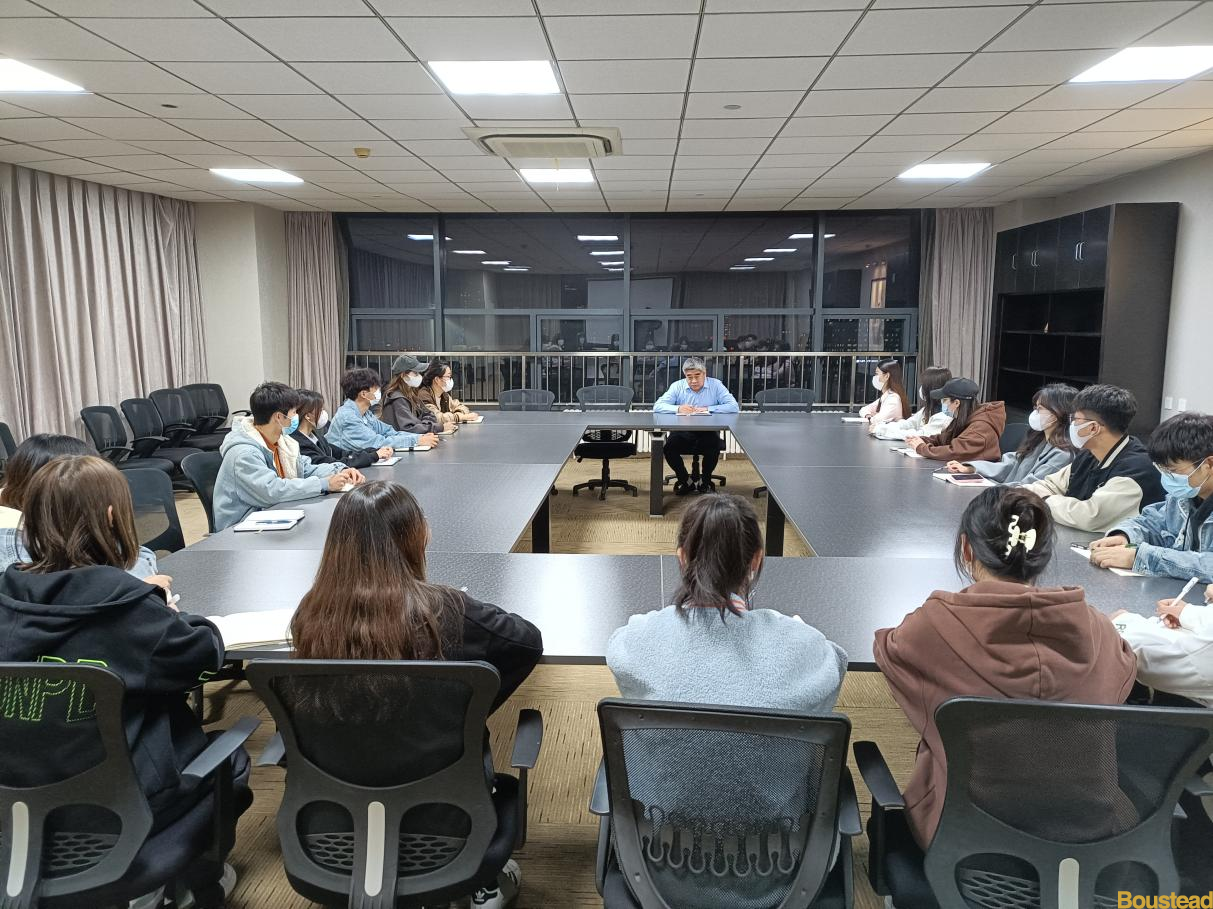 宝德学院召开学生干部座谈会