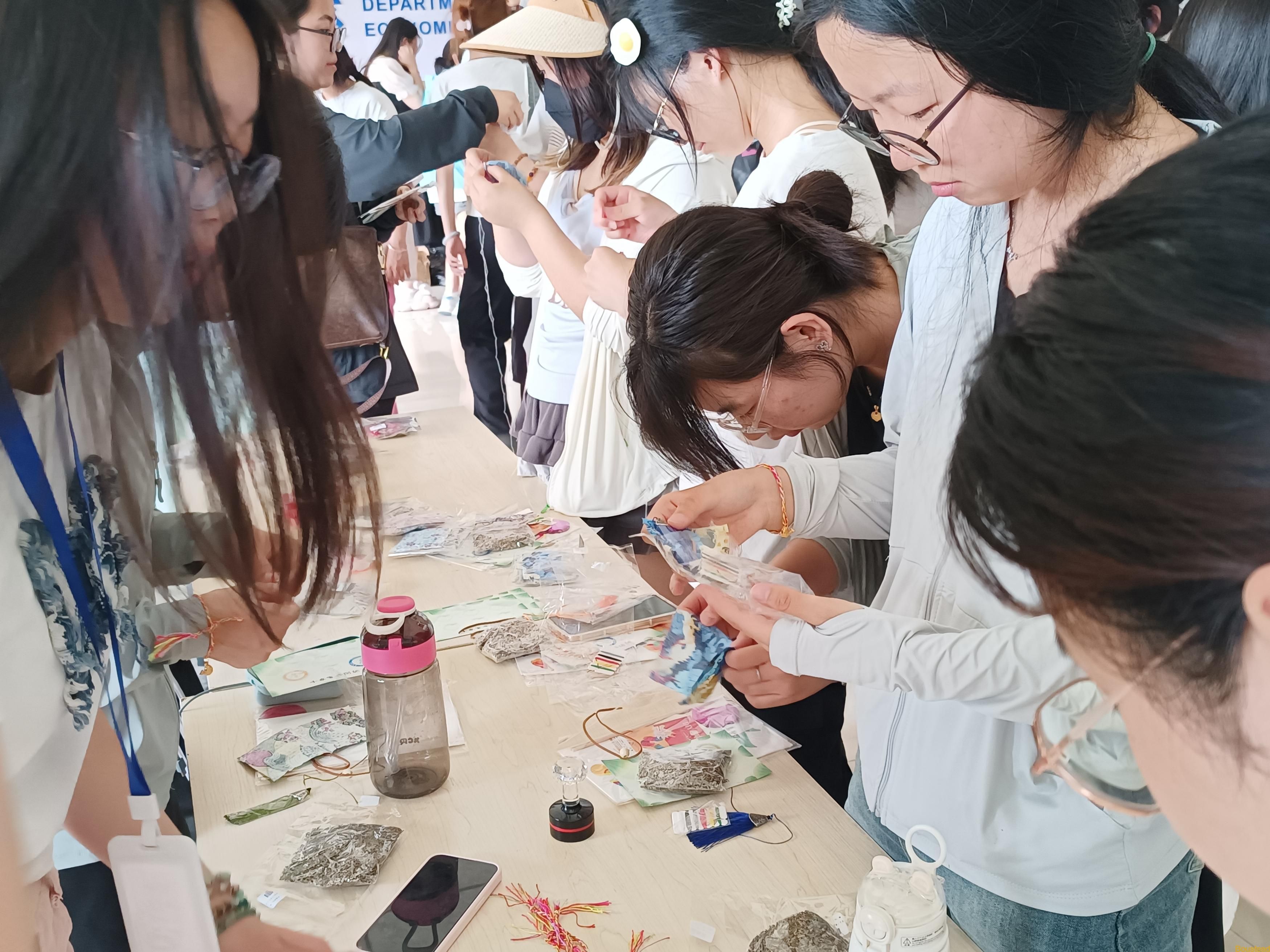 【经济贸易系】经济贸易系开展“艾意浓浓，谁最出粽”主题端午节活动