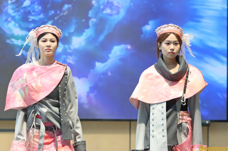 学院举办2025届艺术设计系毕业设计作品展开幕式暨服装与服饰设计专业毕业作品动态展