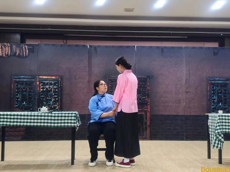 【外国语言文学系】外国语言文学系举办中英文《雷雨》话剧展演活动