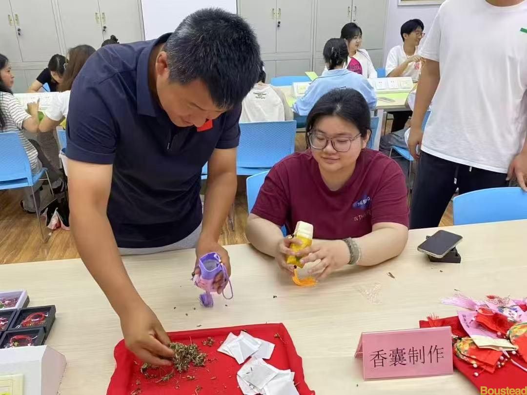 【艺术设计系】“粽情端午·艺韵传情”——艺术设计系开展传统文化主题手工与绘画活动